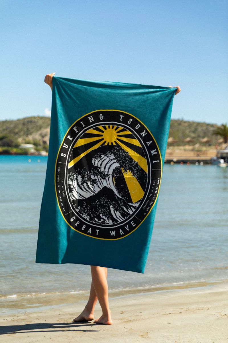 OneZipper Tsunami Beach Towel