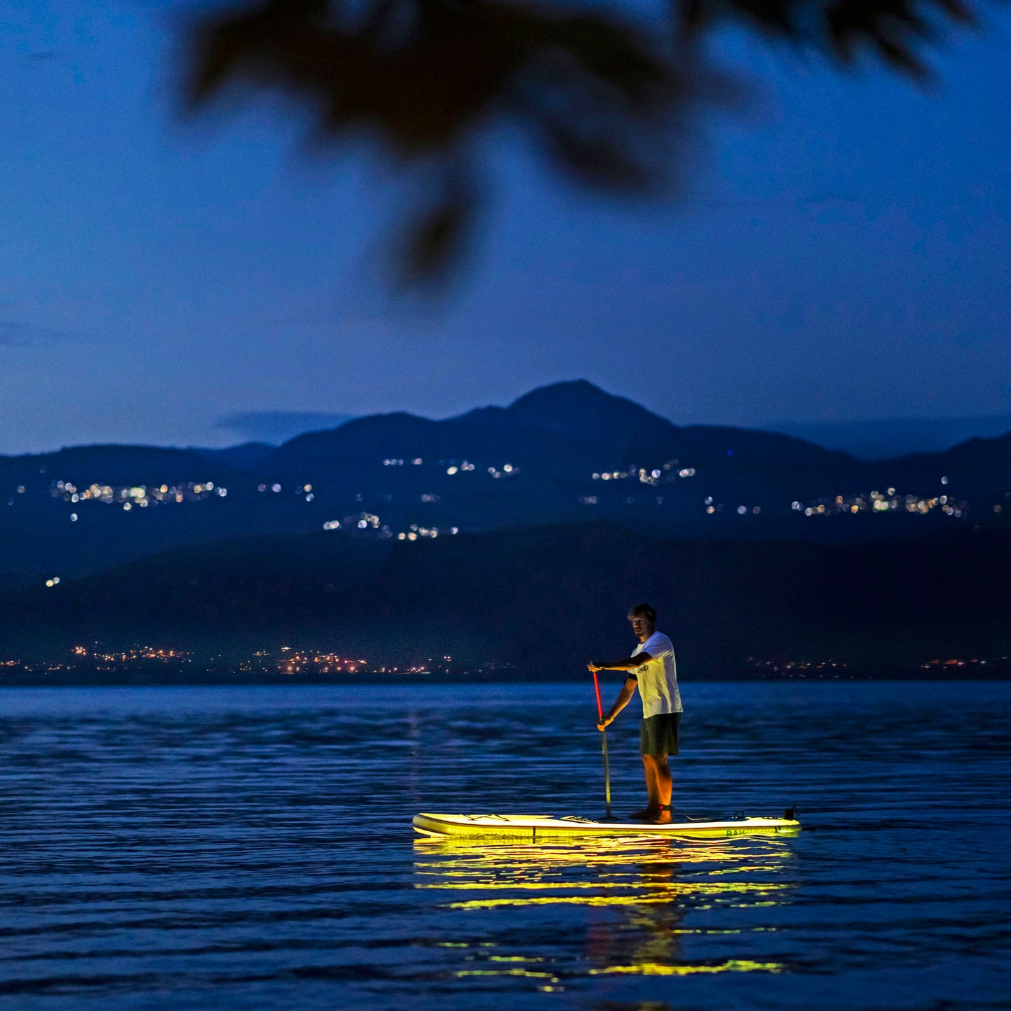 Ray 11'0" Inflatable Paddleboard with Advanced Illumination System