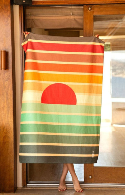 OneZipper Retro Sunset Beach Towel
